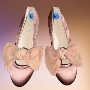 NWOT Kenneth Cole Ballet Bow satin/suede slip-ons sz 6 1/2